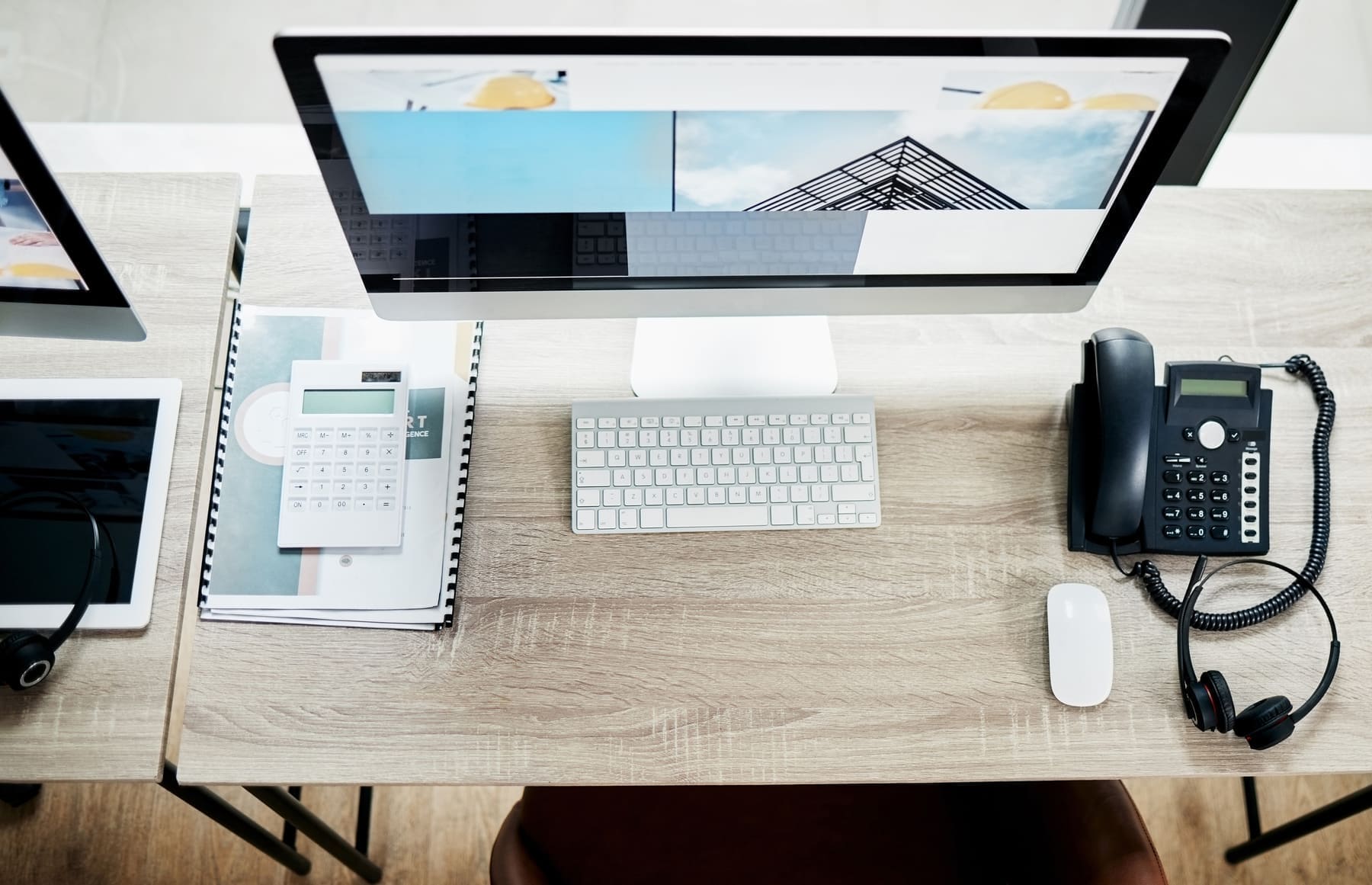 Contact centre workstation